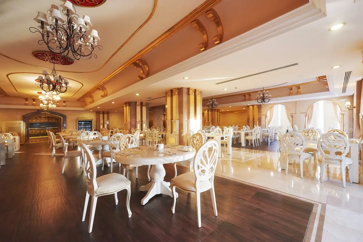 Restaurant dining room